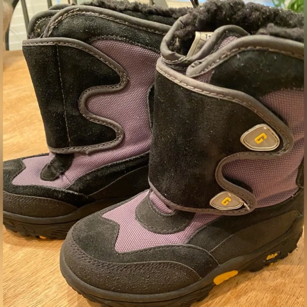Vintage Gap Youth‎ Size 12 Thinsulate Black/Gray Snow Boots